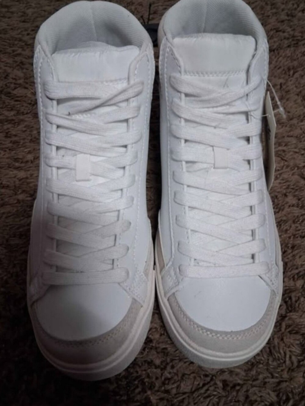 Brand New Ladies Size 8 Memory Foam High Top Sneaker Retails $23 New